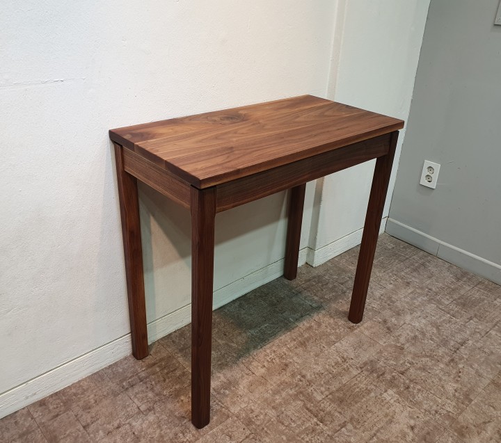 Walnut(800*400*800)