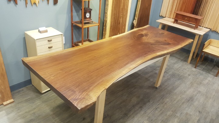 Walnut(2400*900*60T)