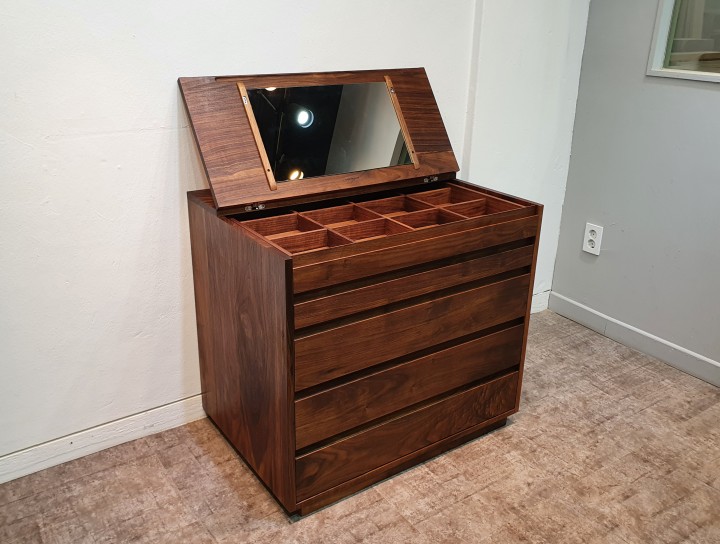 Walnut(850*580*760)